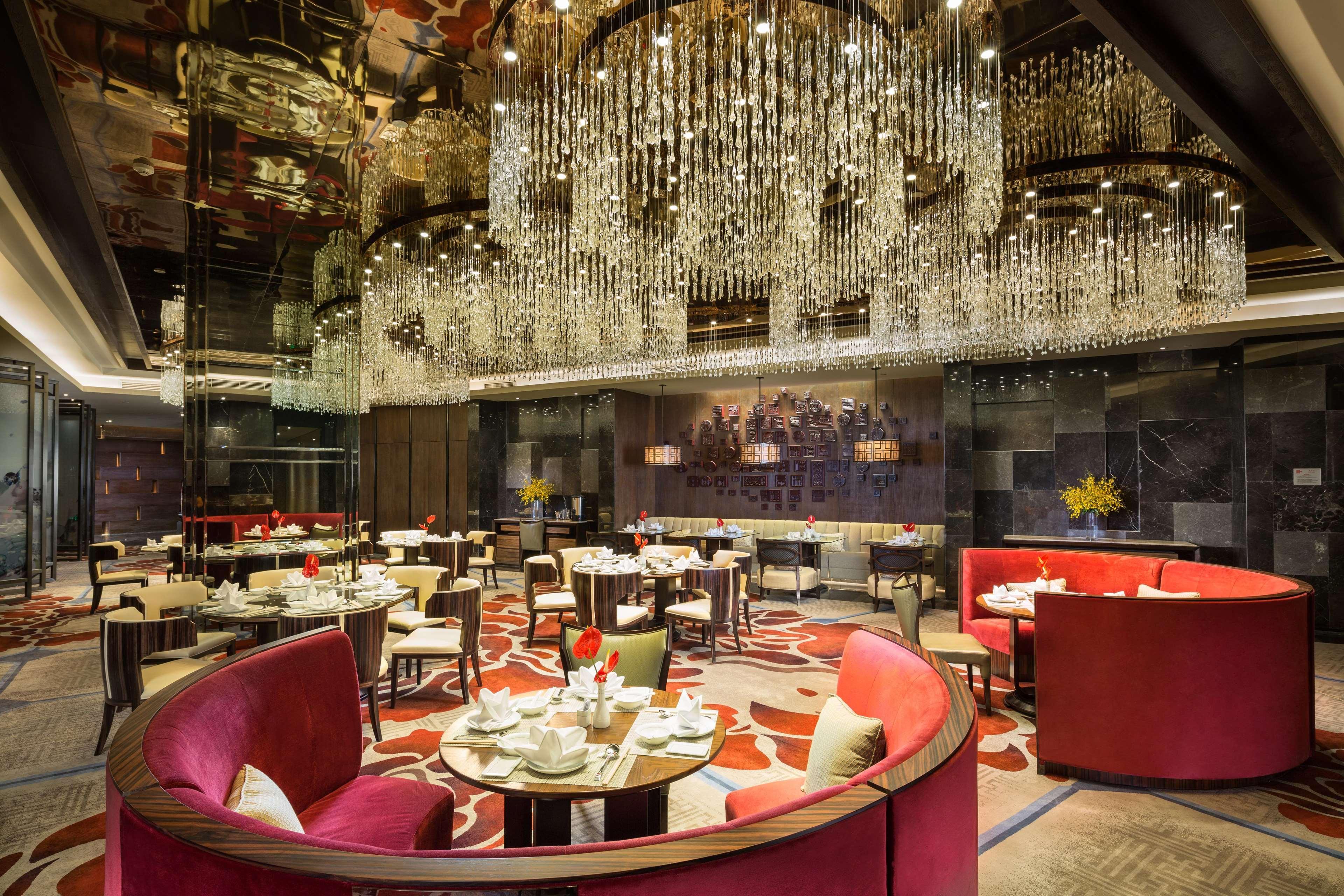 Hilton Urumqi Luaran gambar