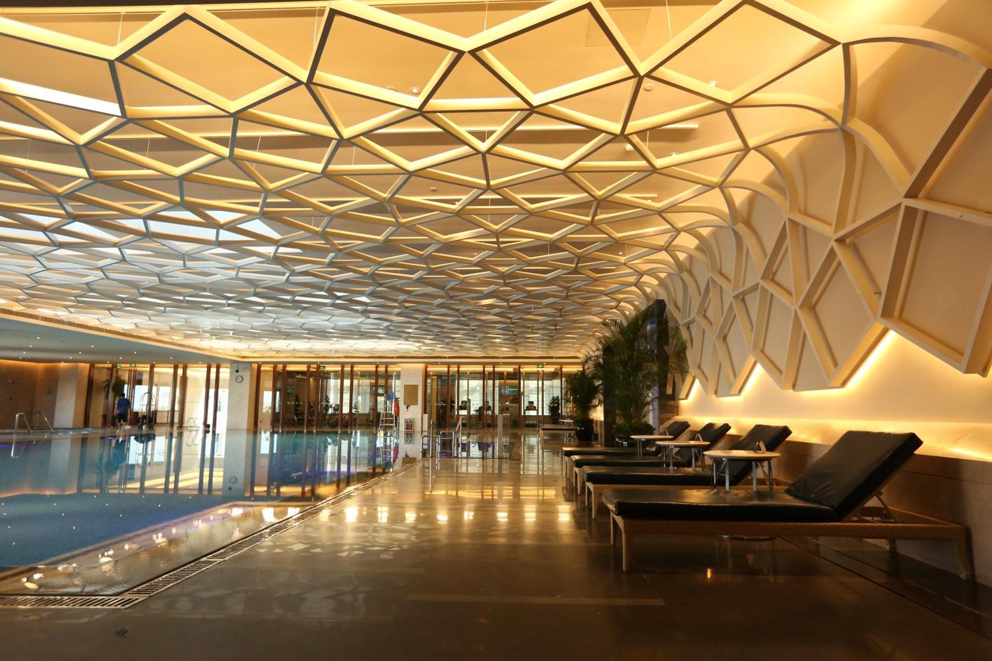 Hilton Urumqi Luaran gambar