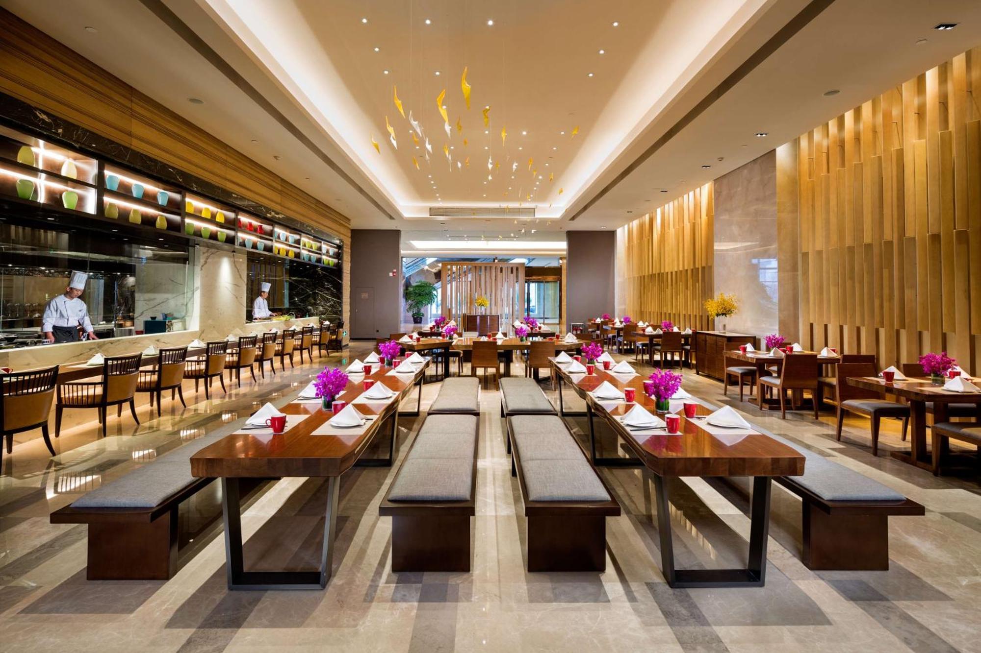 Hilton Urumqi Luaran gambar