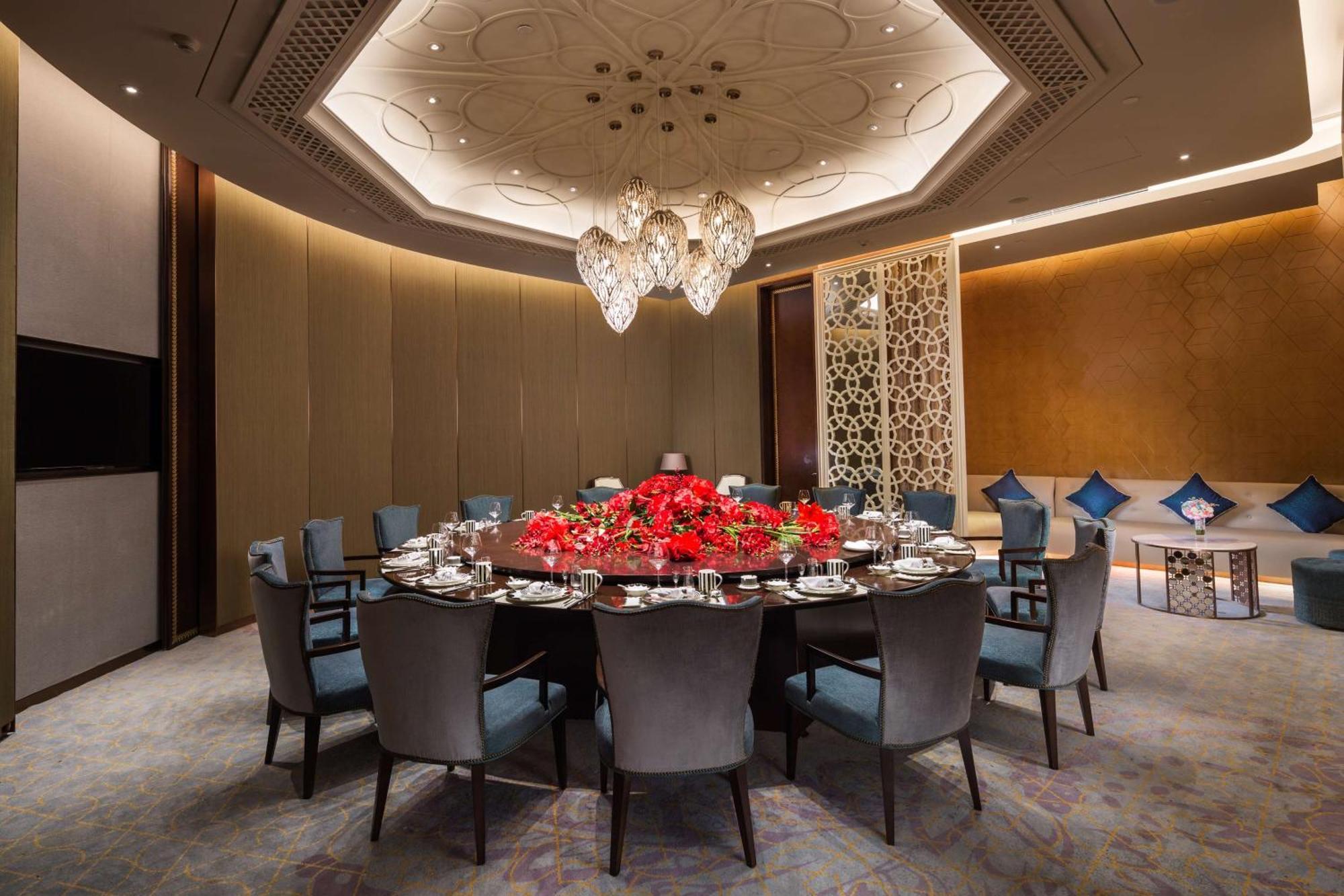 Hilton Urumqi Luaran gambar