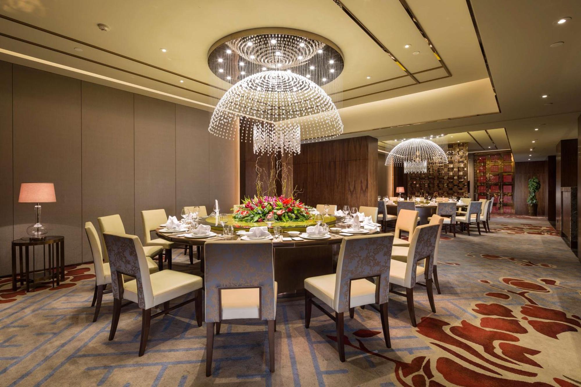 Hilton Urumqi Luaran gambar