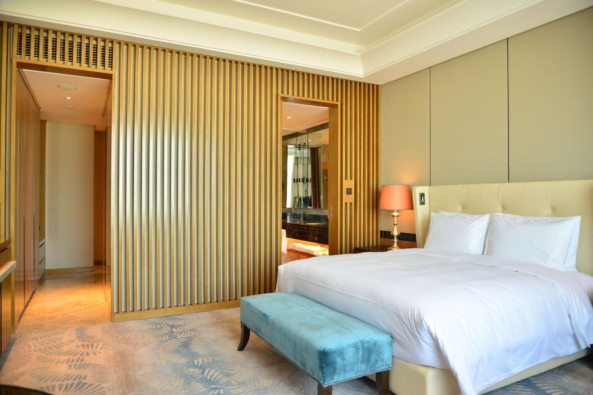 Hilton Urumqi Luaran gambar